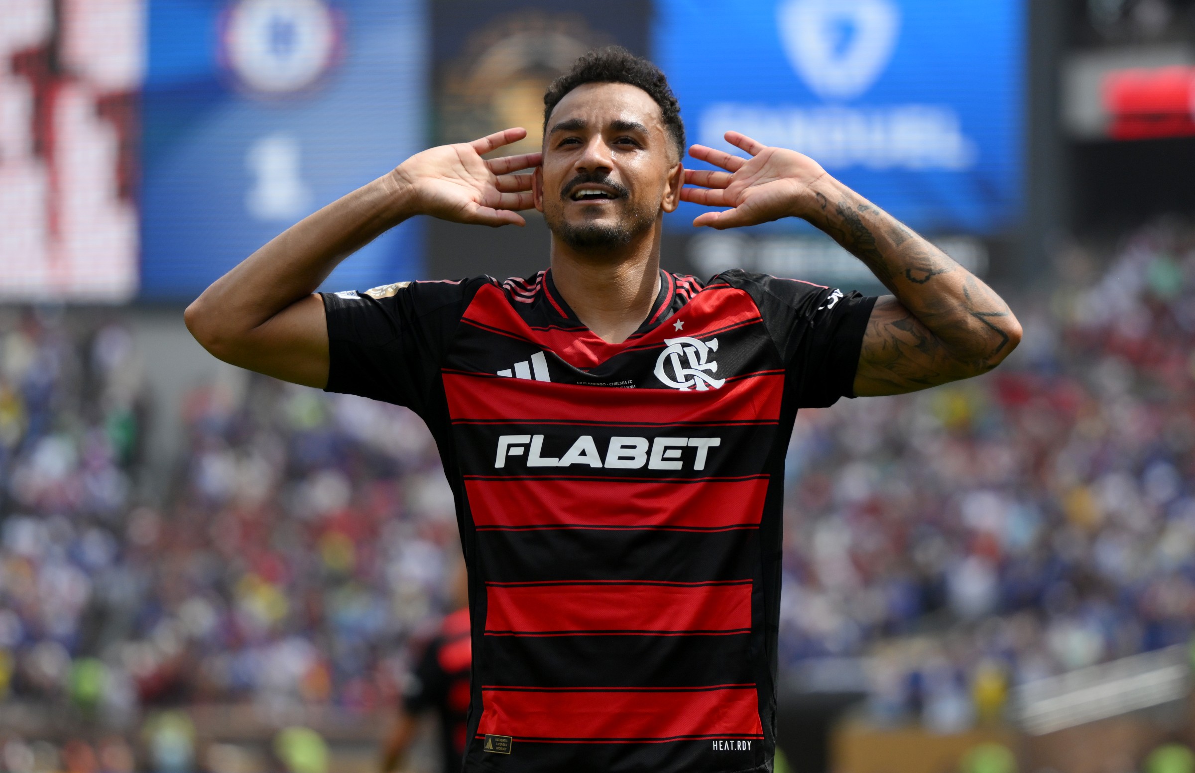 Imprensa internacional se derrete pelo Flamengo: “Filipe Luís ensina”
