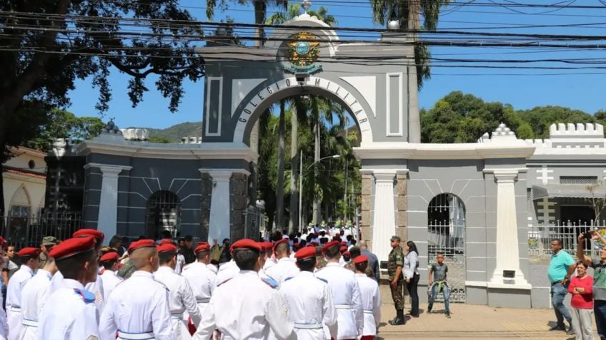 STF inclui alunos de colégios militares no sistema de cotas