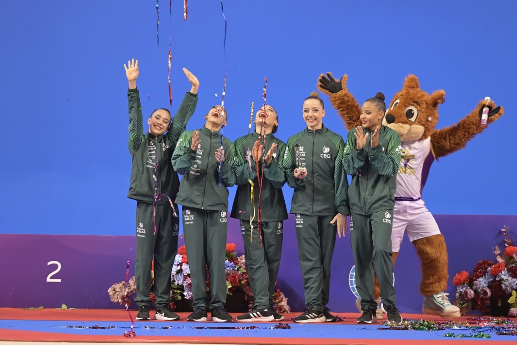 Brasil conquista prata inédita no Mundial Júnior de ginástica rítmica