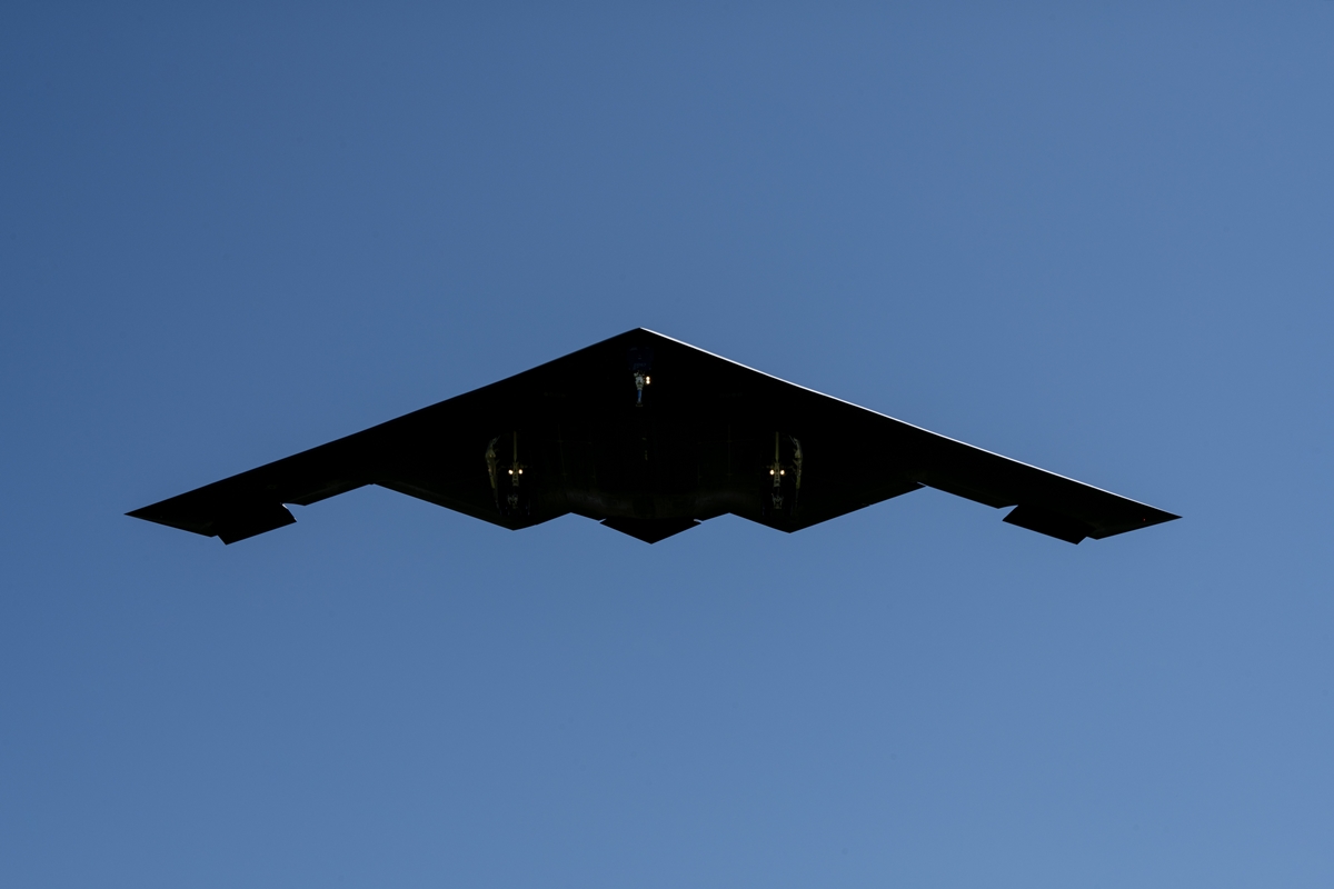 “Aviões invisíveis”: EUA teriam usado bombardeiros B-2 em ataque ao Irã