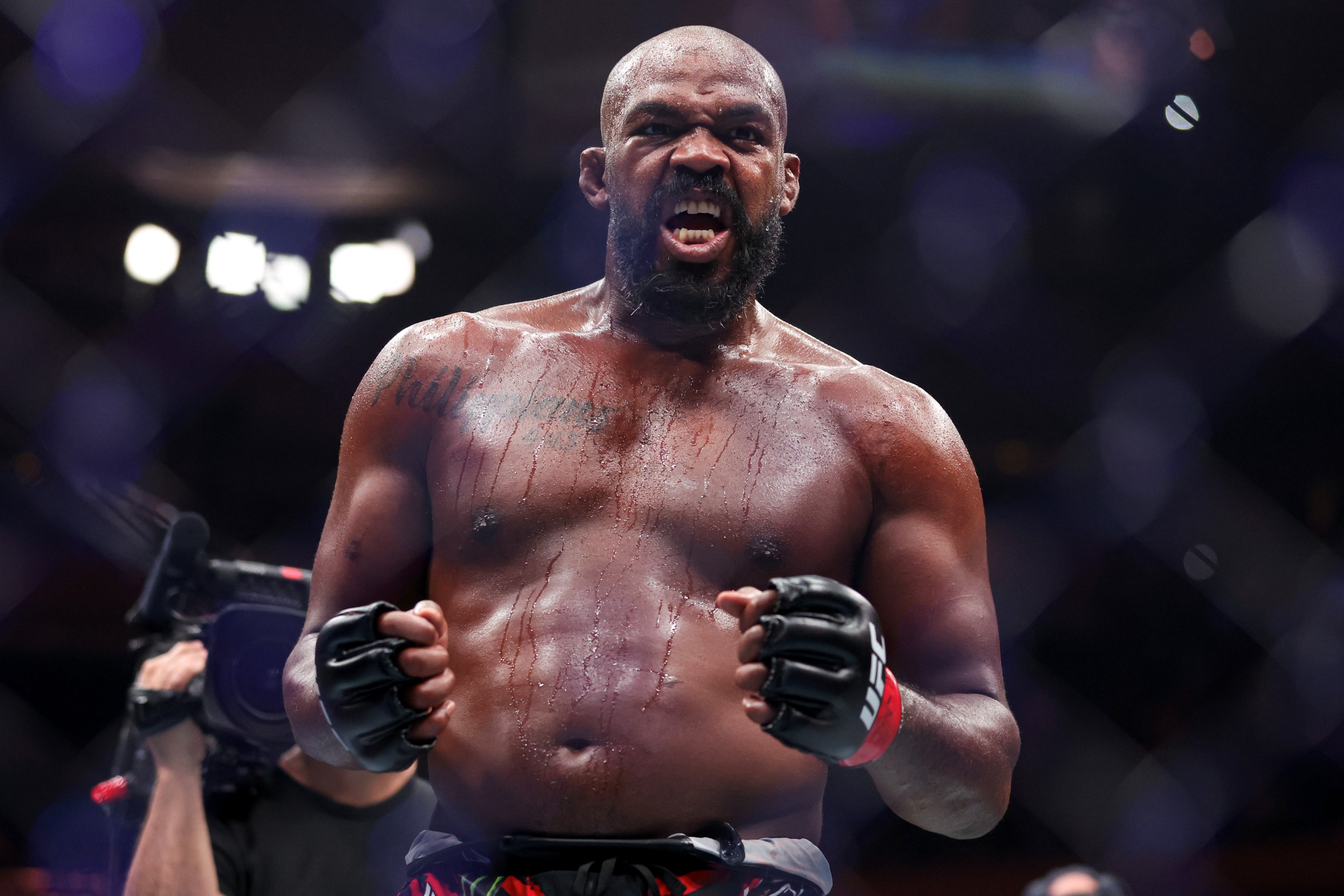 Dana White anuncia aposentadoria de Jon Jones, maior campeão do UFC
