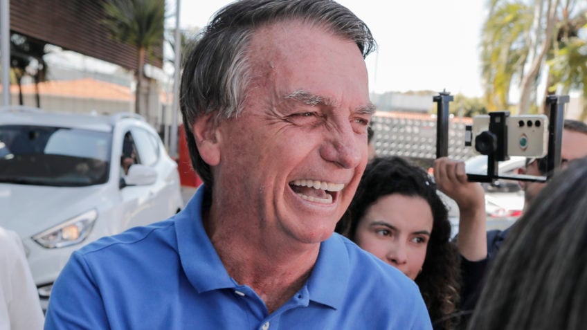Bolsonaro diz que mudaria o Brasil com metade do Congresso