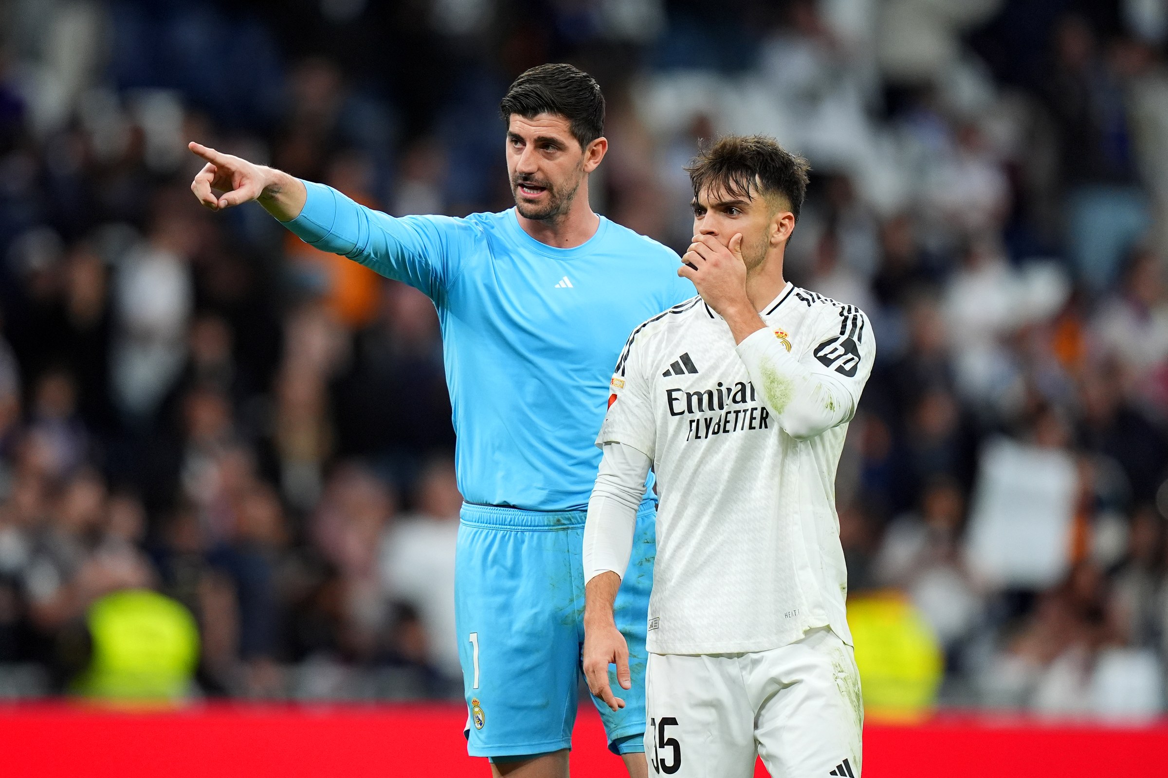 Courtois critica companheiro de Real após expulsão: “Duas vezes”