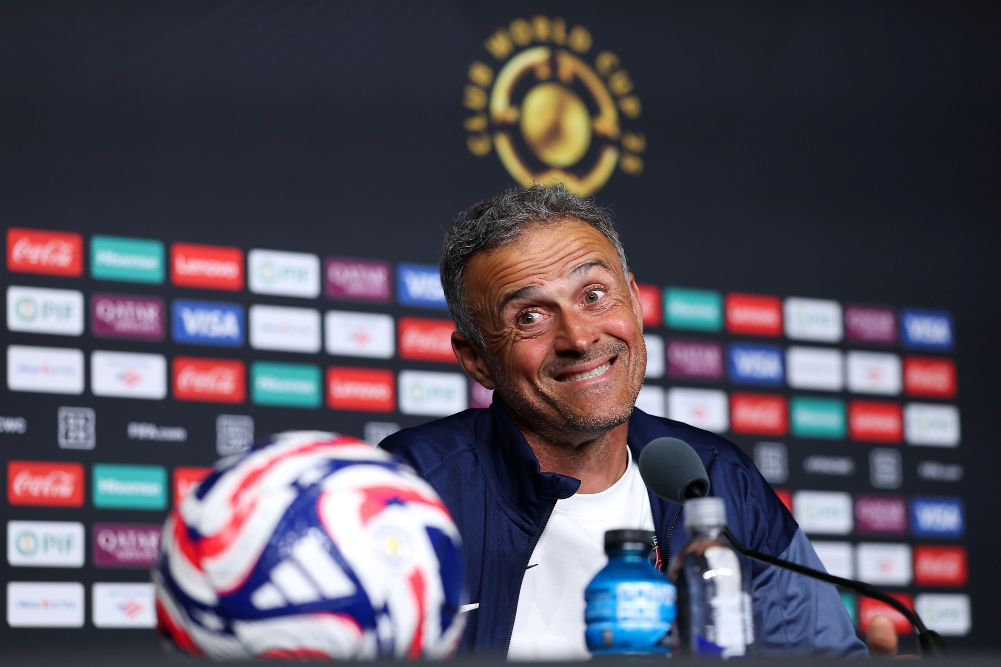 Técnico do PSG diz não entender peso que brasileiros dão ao Mundial