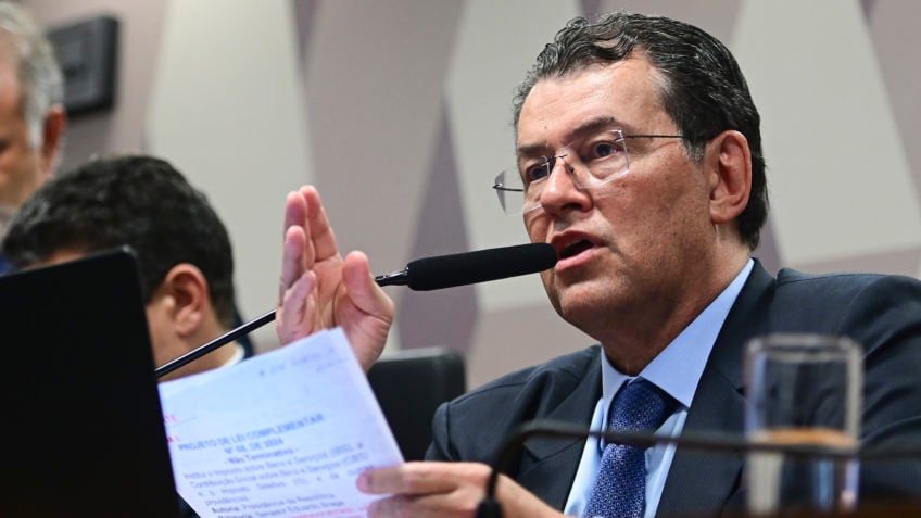 Eduardo Braga vai presidir comissão da reforma elétrica