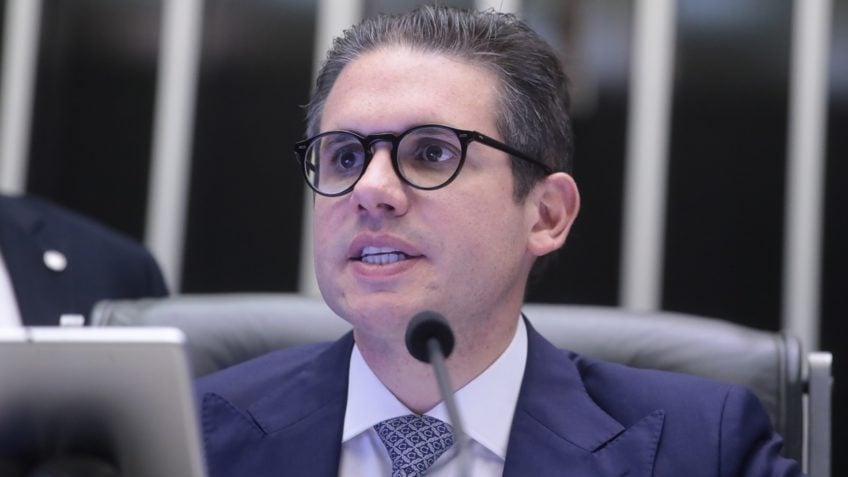 Motta pauta derrubada do IOF para esta 4ª feira
