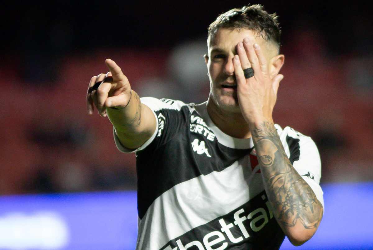 Vegetti é trunfo do Vasco para duelo contra o Botafogo em Brasília