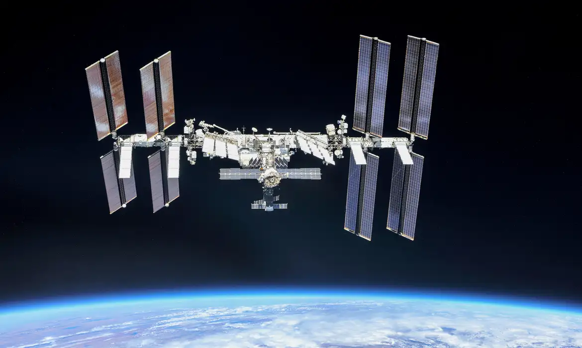 Astronautas da Índia, Polônia e Hungria partem para Estação Espacial