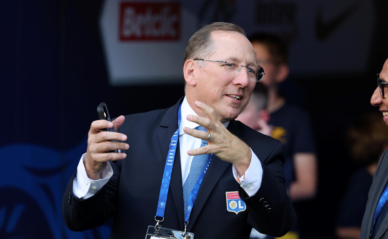 Ídolo do Lyon dispara contra Textor: “Vai fazer o mesmo com Botafogo”
