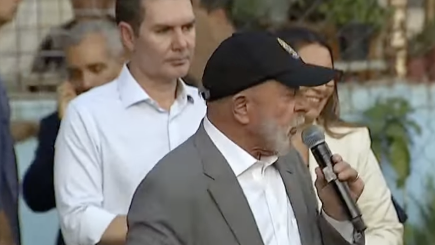 Ato de Lula em favela de SP tem críticas a PM de Tarcísio