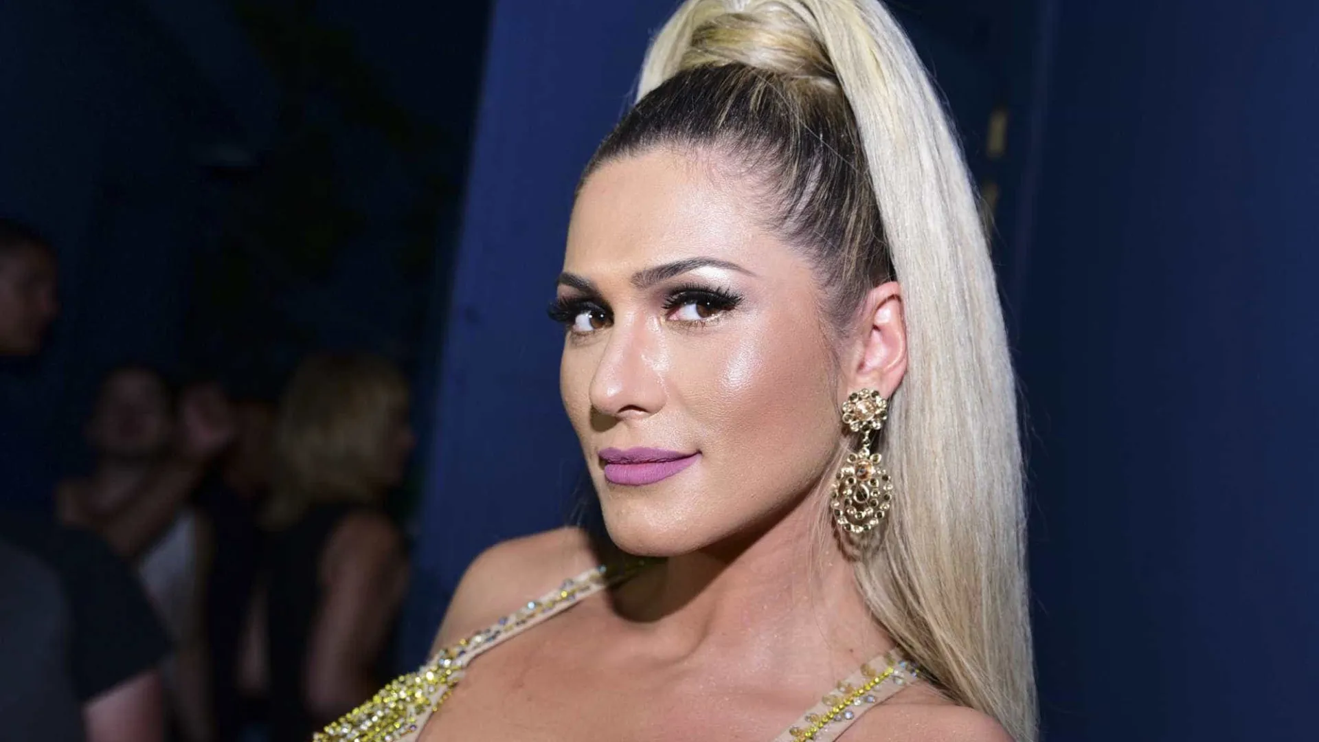 Lívia Andrade comemora aniversário com festa em buffet em SP