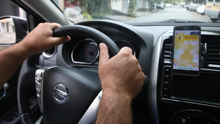 Número de motoristas de aplicativo cresce 35% de 2022 a 2024