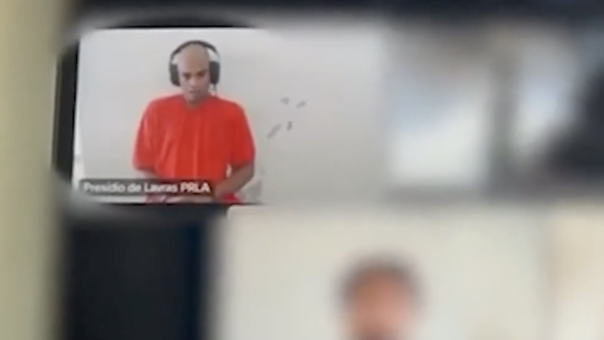 Homem diz ser “inimigo nº 1” do Estado em audiência de custódia