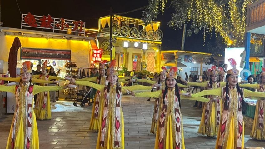China reconhece 56 grupos étnicos oficiais em seu território