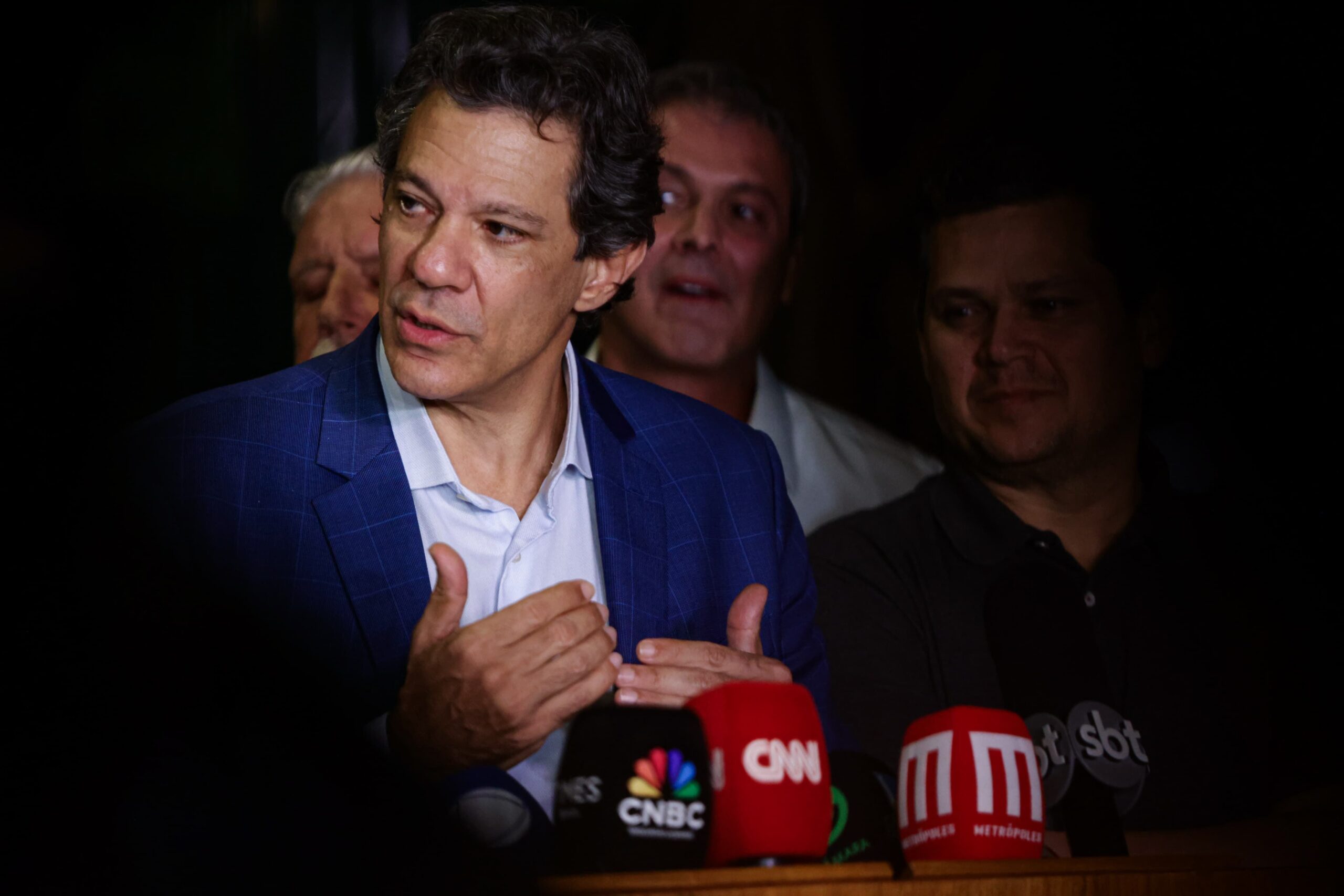 Empoderado por Lula para embate com Congresso, Haddad adota novo tom