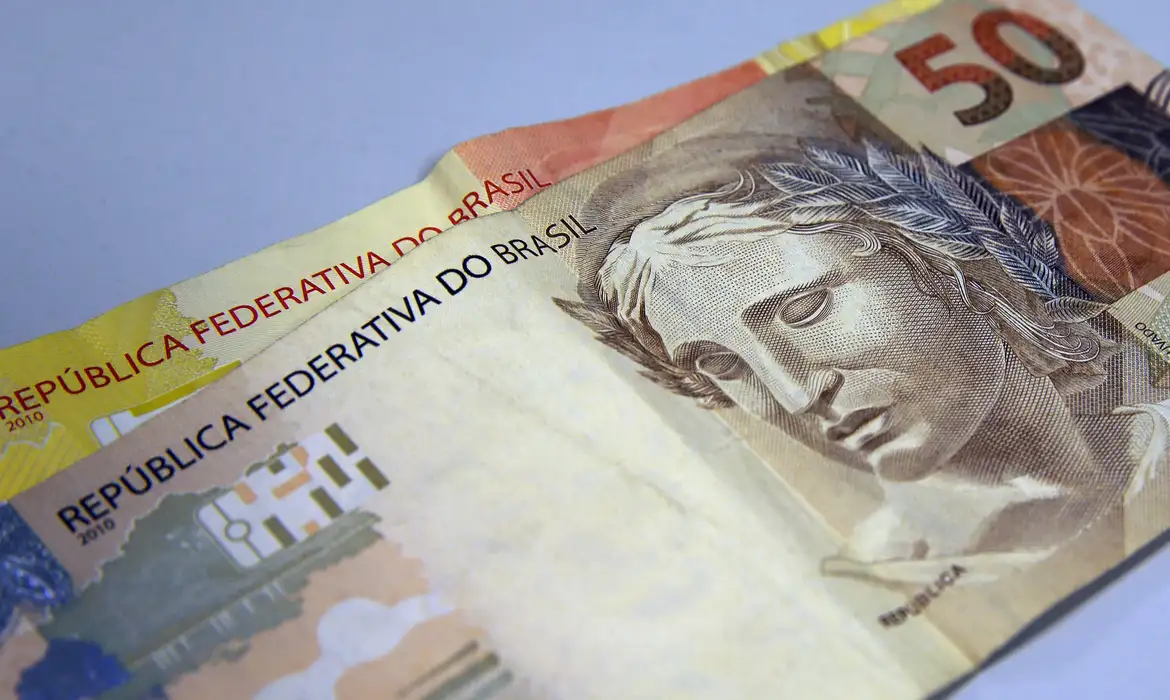 IOF: Representantes da indústria querem participar de ação no STF