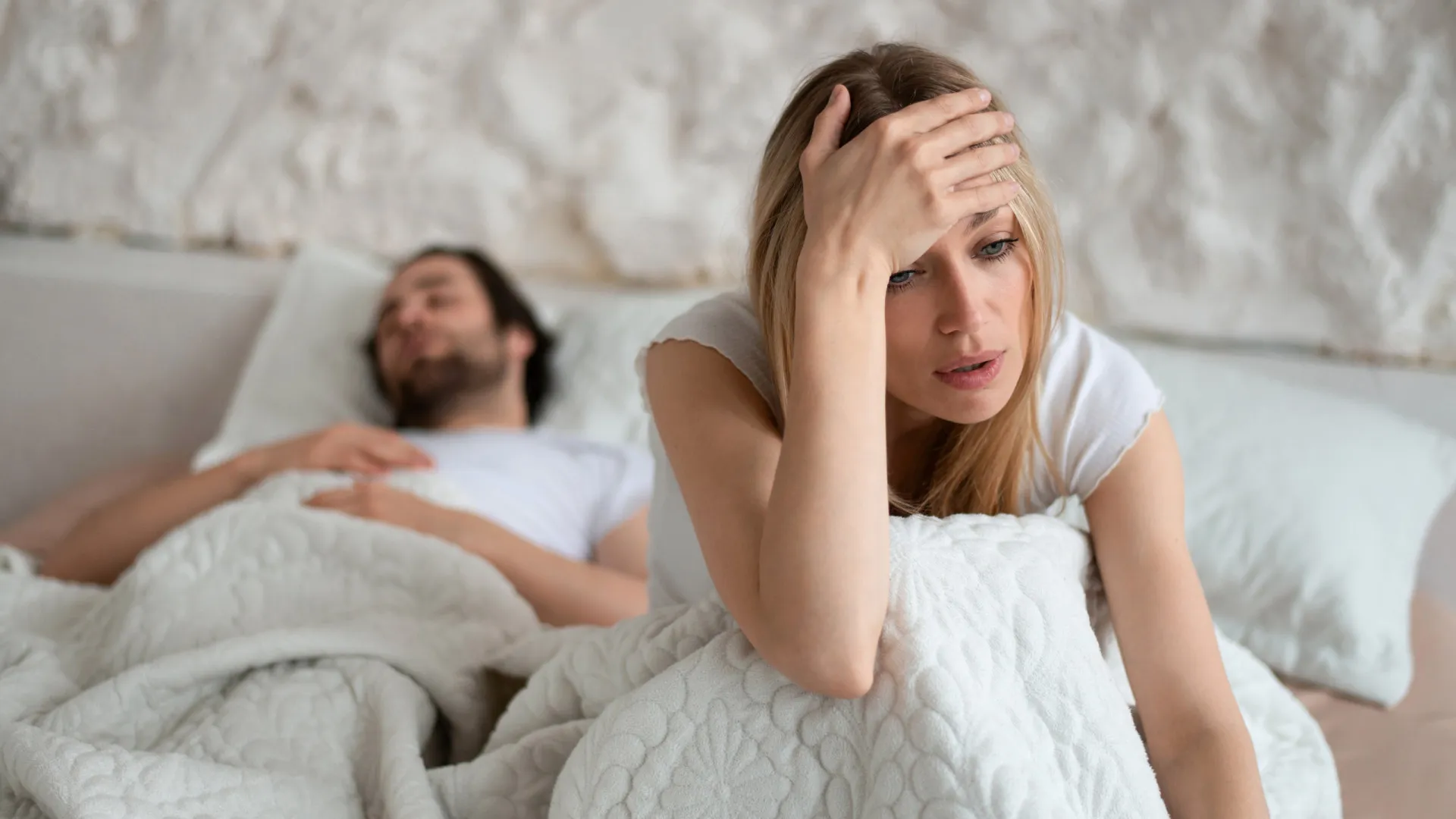 Dormir longe, amar de perto: o segredo de casais unidos