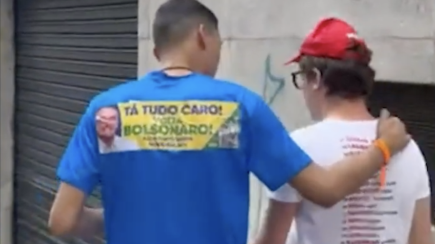 Manifestante de esquerda é expulso de ato bolsonarista em SP