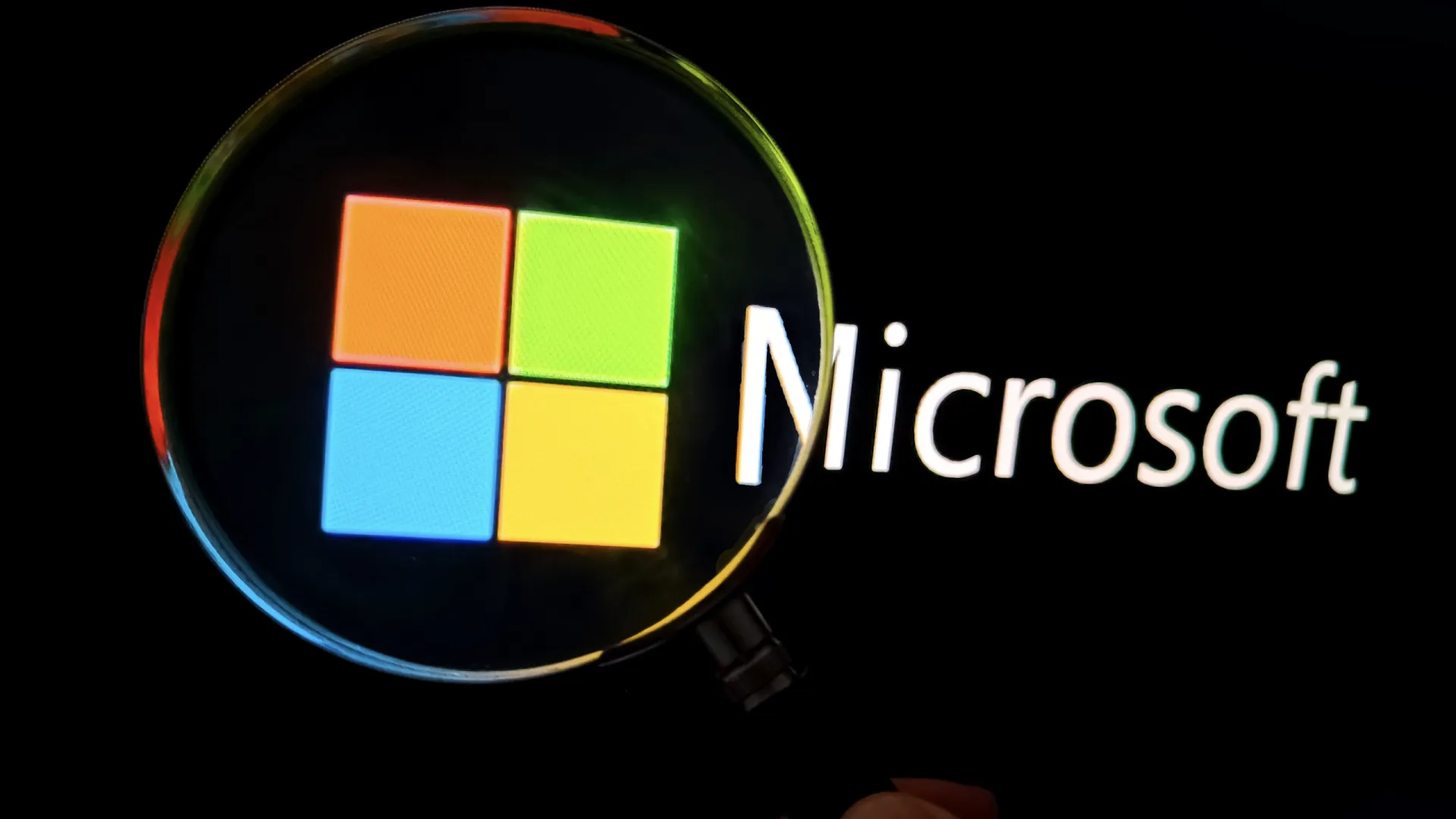 Microsoft adia chip de inteligência artificial Maia para 2026