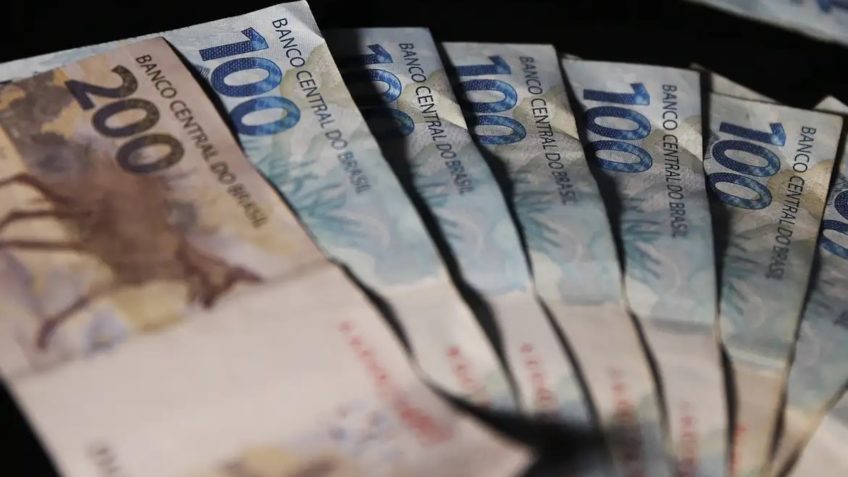 Setor público registra deficit de R$ 33,7 bi em maio, diz BC