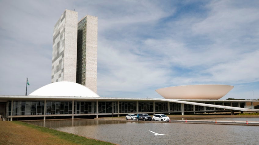 Medidas aprovadas pelo Congresso vão custar R$106,9 bi em 2025, diz jornal