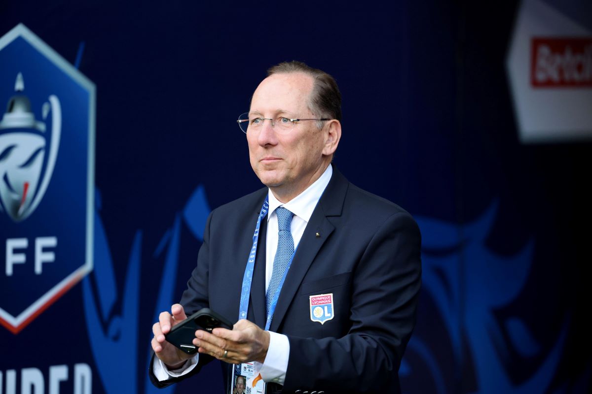 John Textor deixa comando do Lyon e clube anuncia sucessores