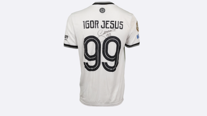 Felipe Neto paga R$ 97.525 por camisa de Igor Jesus usada contra PSG