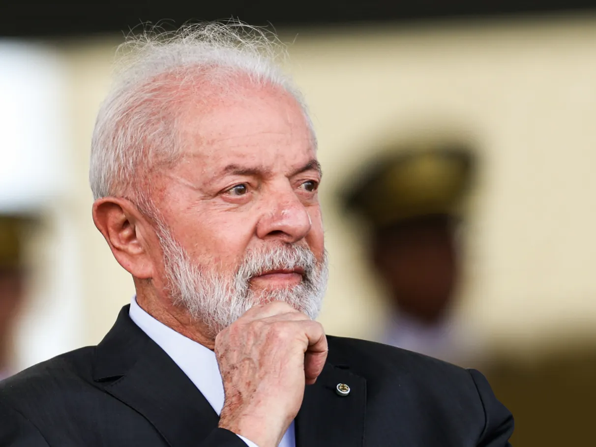 Lula relativiza Selic e diz que governo precisa falar mais dos juros reais
