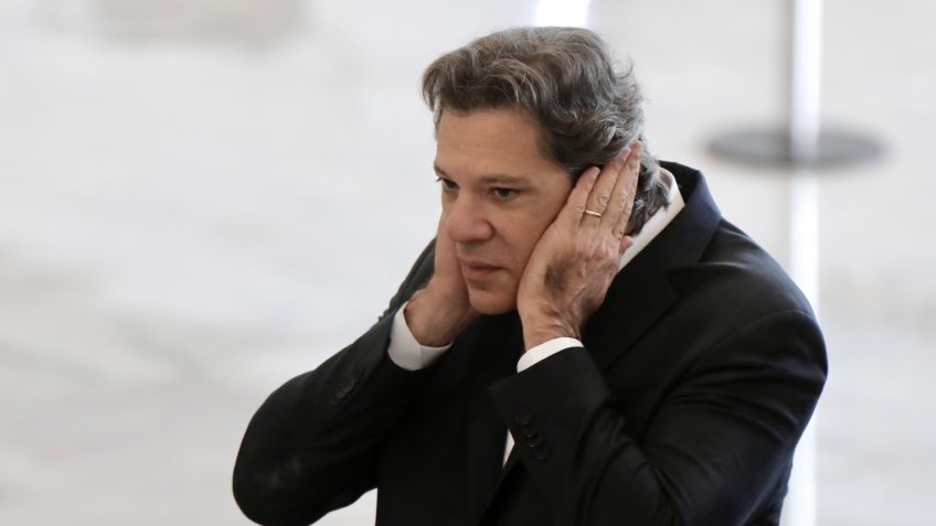 Lula cobra que Haddad fale mais que há juros menores que a Selic