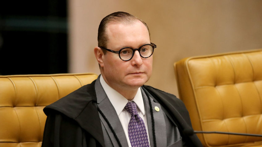 Zanin convoca audiência sobre publicidade de remédios e alimentos