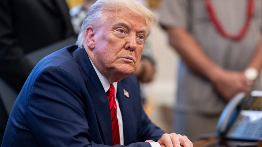 Trump estuda permissão temporária para imigrantes do setor hoteleiro