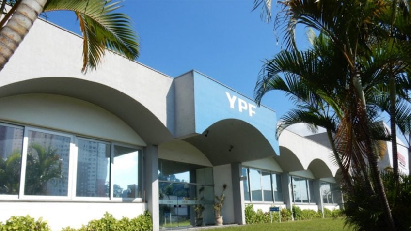 EUA ordenam Argentina a entregar 51% das ações da YPF