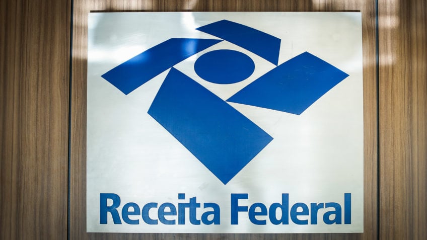Parados desde novembro, auditores dizem que podem arrecadar R$ 35 bi