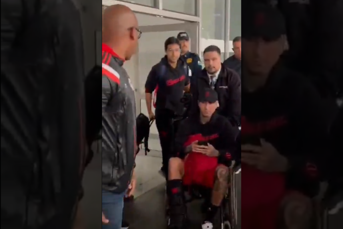 Vídeo: Pulgar chega ao Rio em cadeira de rodas após lesão no Mundial