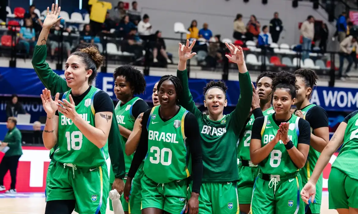 Brasil atropela República Dominicana e avança às quartas da AmeriCupW