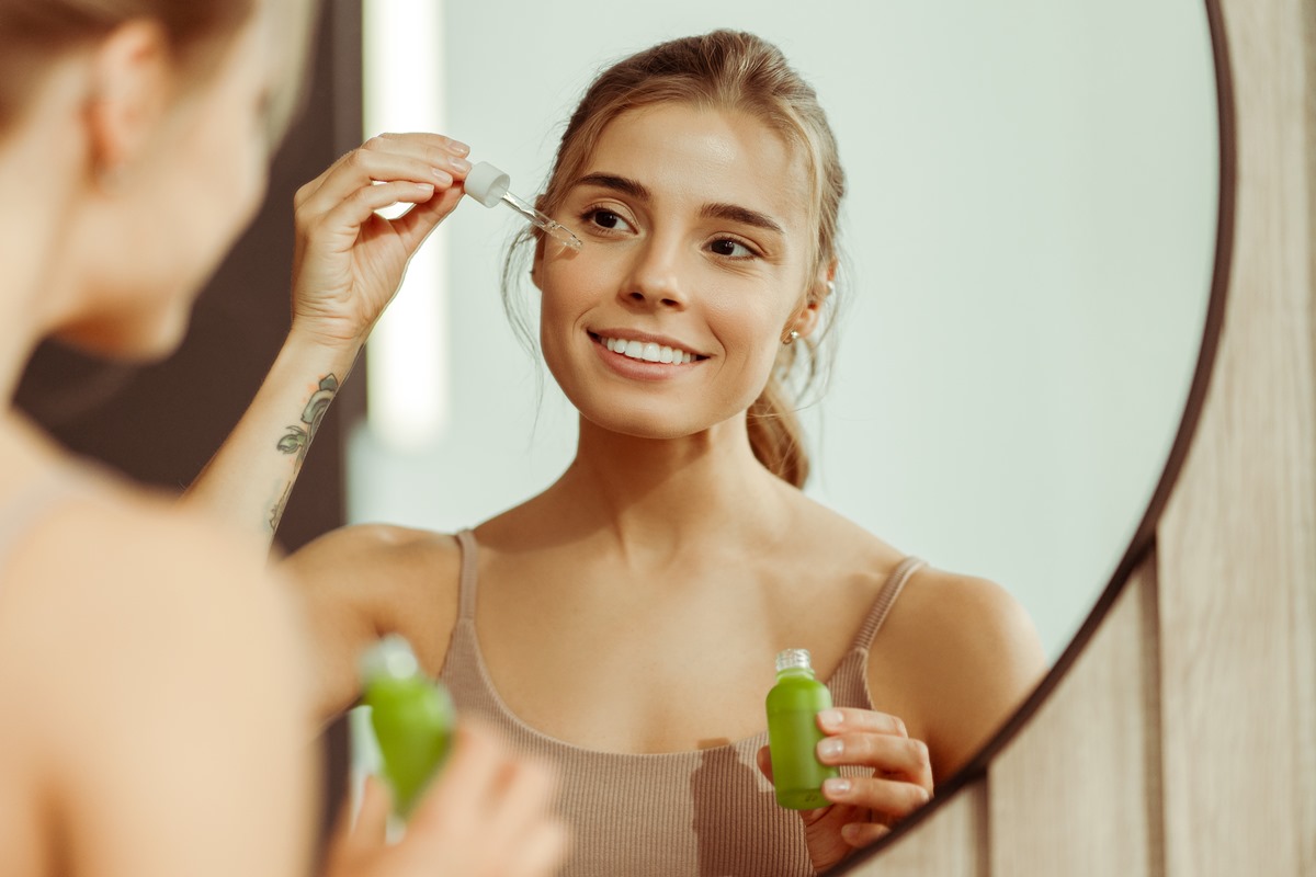 O que realmente funciona nos cuidados com pele, cabelo e unhas?