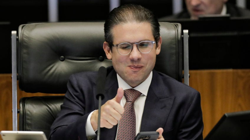 "Congresso da mamata" e "Motta traidor", criticam internautas