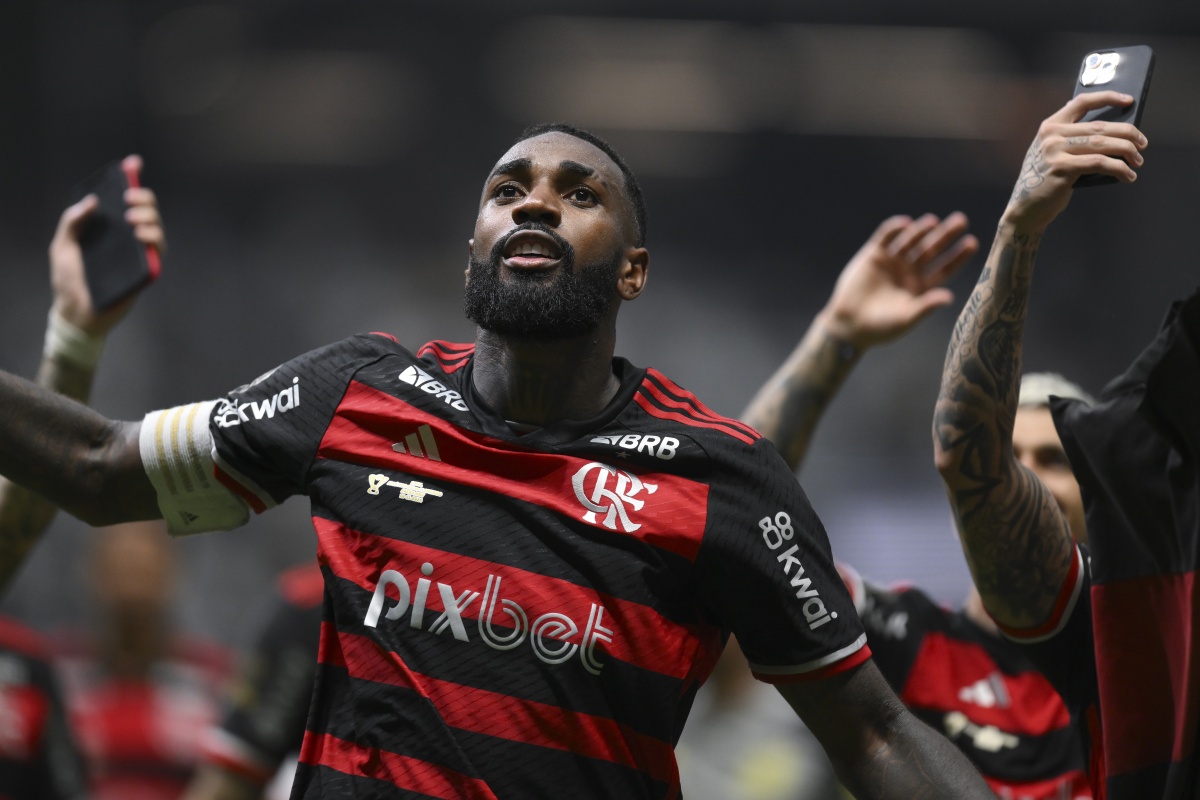 Gerson entra para top 5 maiores vendas da história do Fla: veja lista