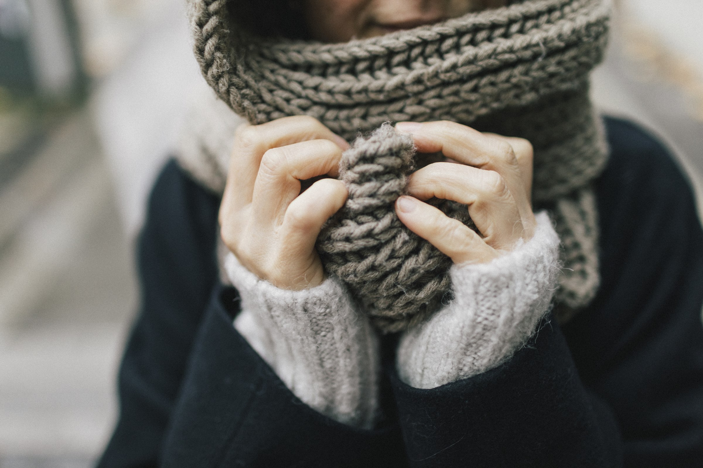 Saiba por que as mulheres sentem mais frio que os homens