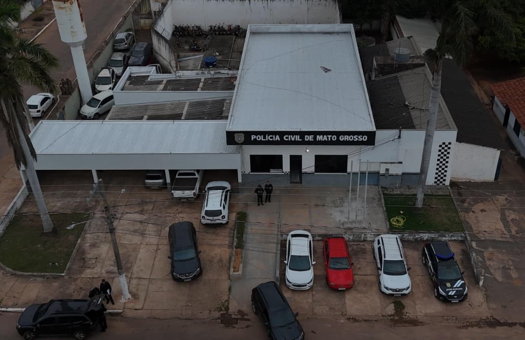 Polícia Civil prende 10 faccionados em operação contra tráfico de drogas e extorsão a comerciantes