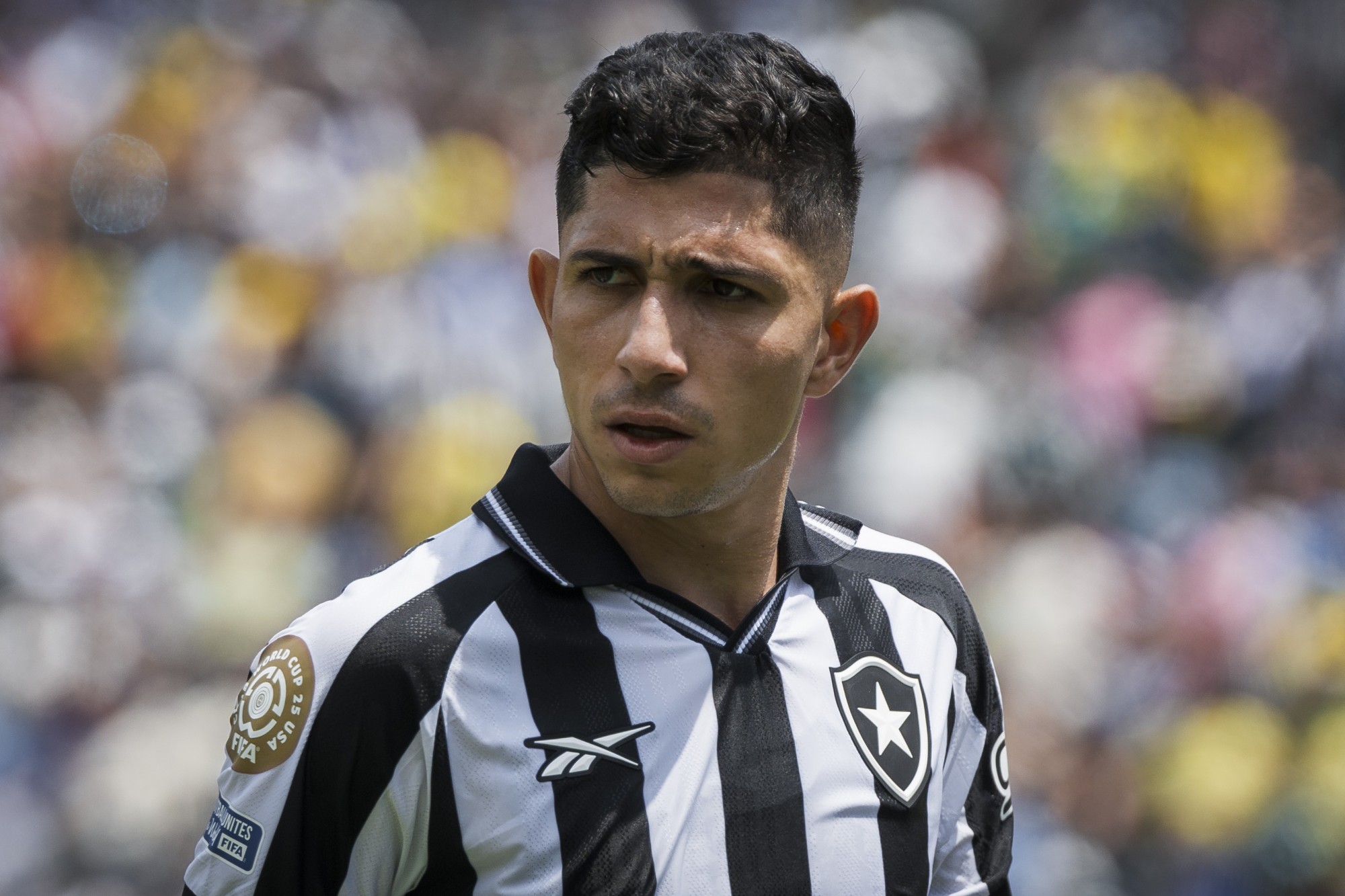 Savarino é destaque do Botafogo, que joga contra o Vasco em Brasília