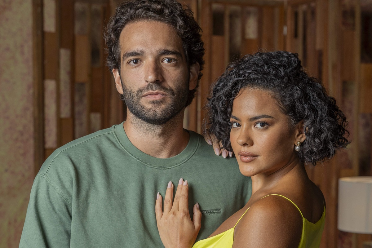 Afonso apunhala Fátima com acordo inesperado de casamento em Vale Tudo