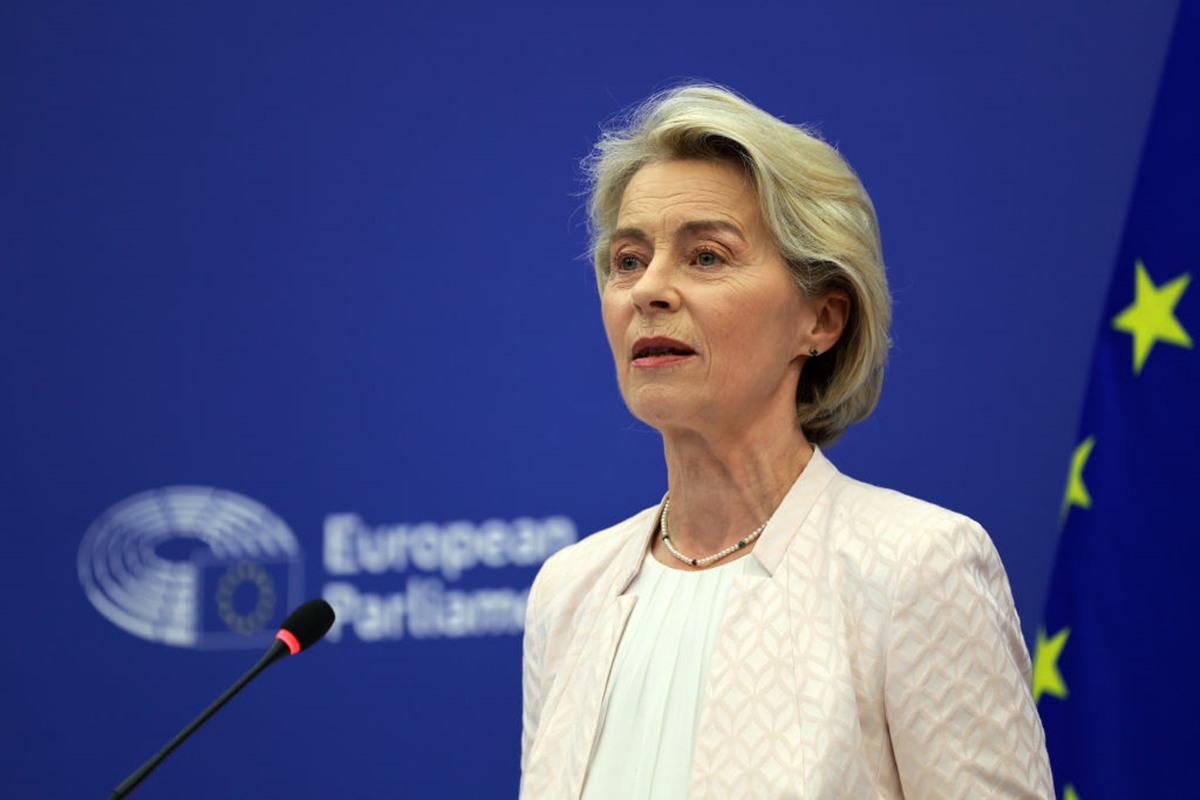 Presidente da Comissão Europeia é alvo da direita em moção de censura