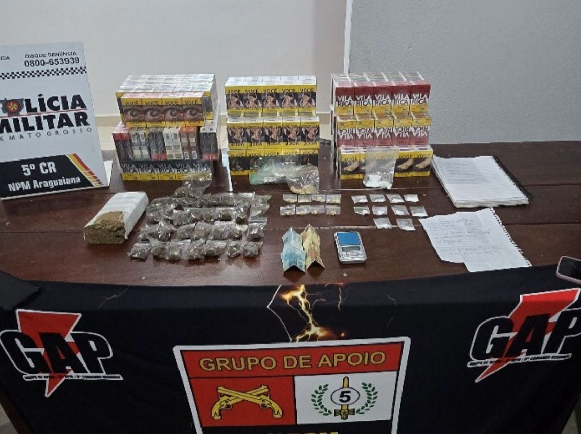 Polícia Militar prende mulher com porções de drogas e cigarros contrabandeados