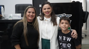 Michelly Alencar defende permanência da Santa Casa em Cuiabá e dá voz a pacientes na tribuna