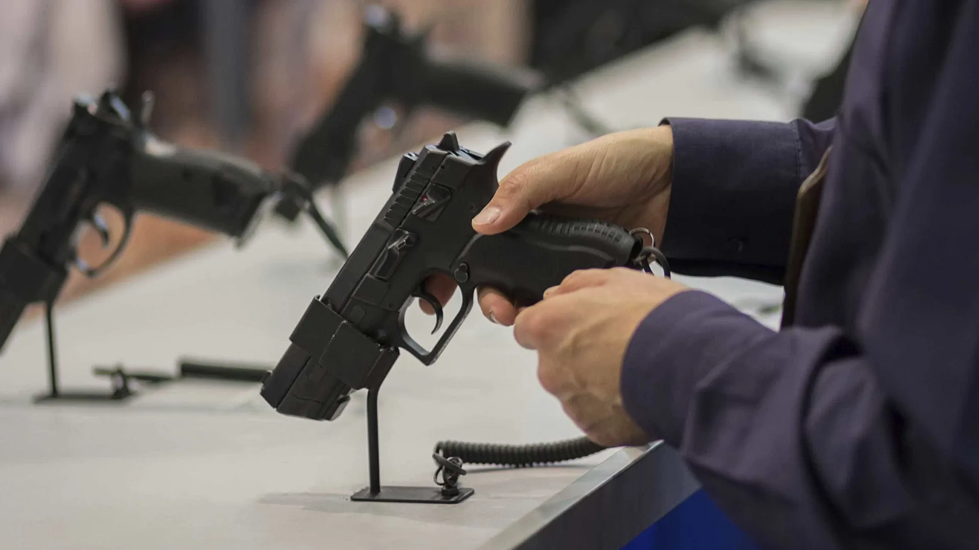 Compra de armas cai 91% sob Lula, mas número de fuzis volta a crescer em 2025