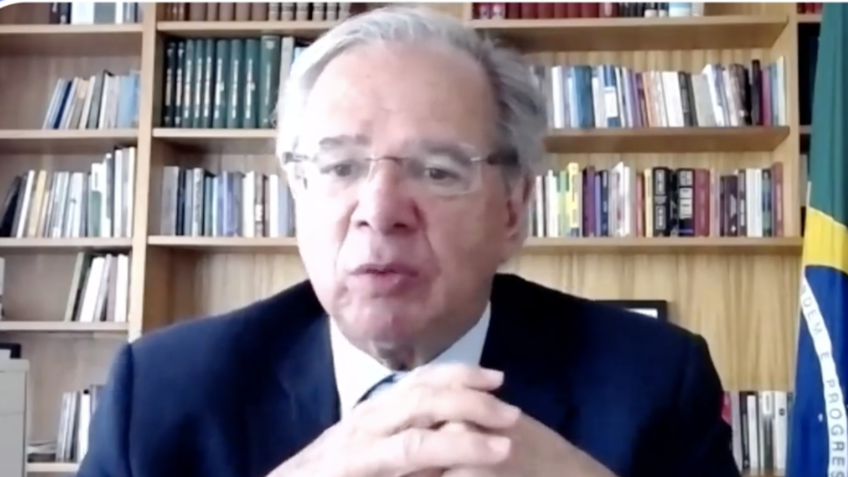 Guedes critica "economia dirigista" do Brasil e da América Latina