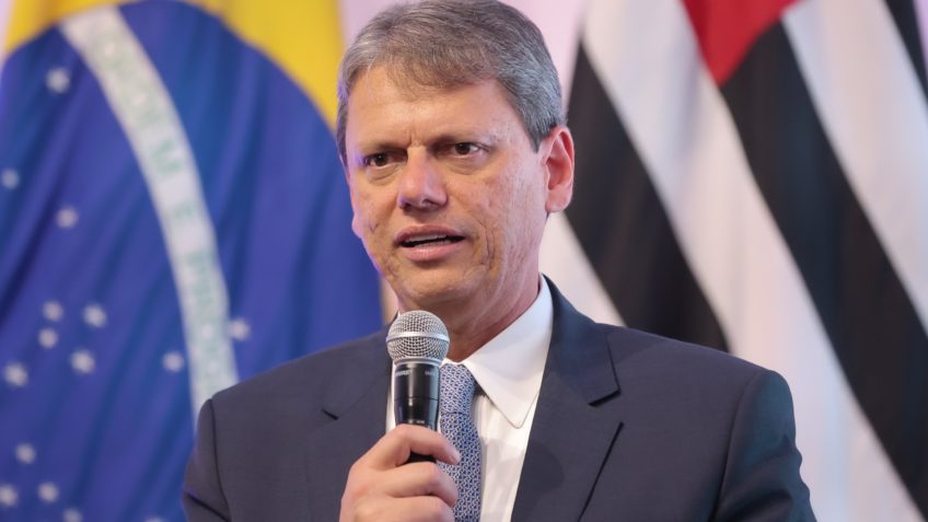 Tarcísio vê impacto negativo das tarifas dos EUA sobre SP