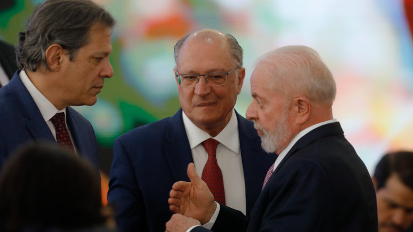 Governo oficializa comitê para reagir ao tarifaço dos EUA