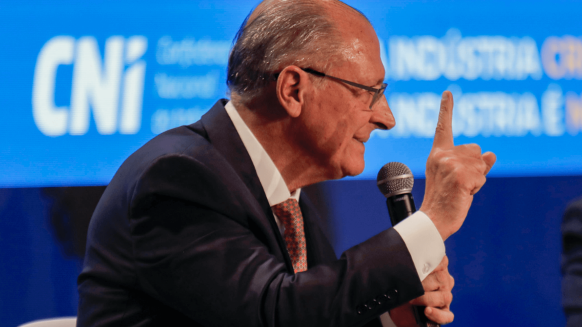 Alckmin recebe indústria e agro para debater taxas de Trump
